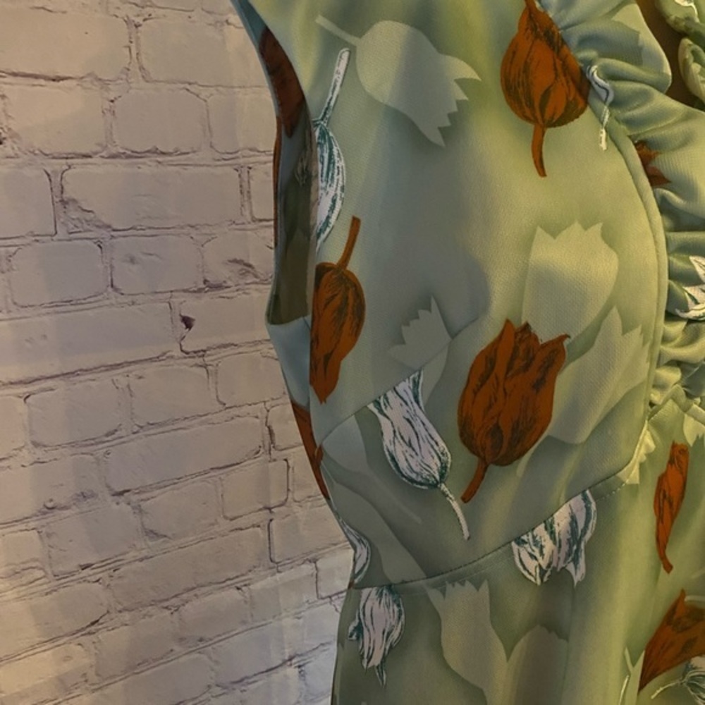 Sold - Picture 3 of 5